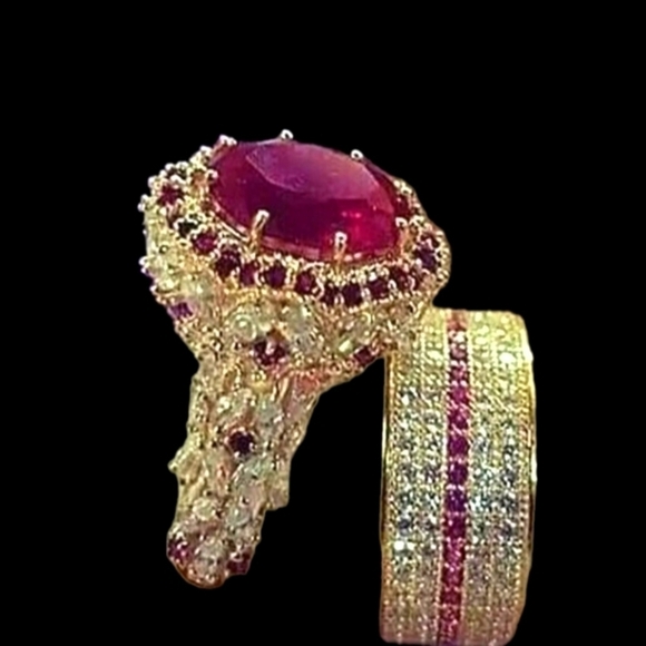 Engagement set gold tone , red stone wedding 8 band and en… - Picture 4 of 5